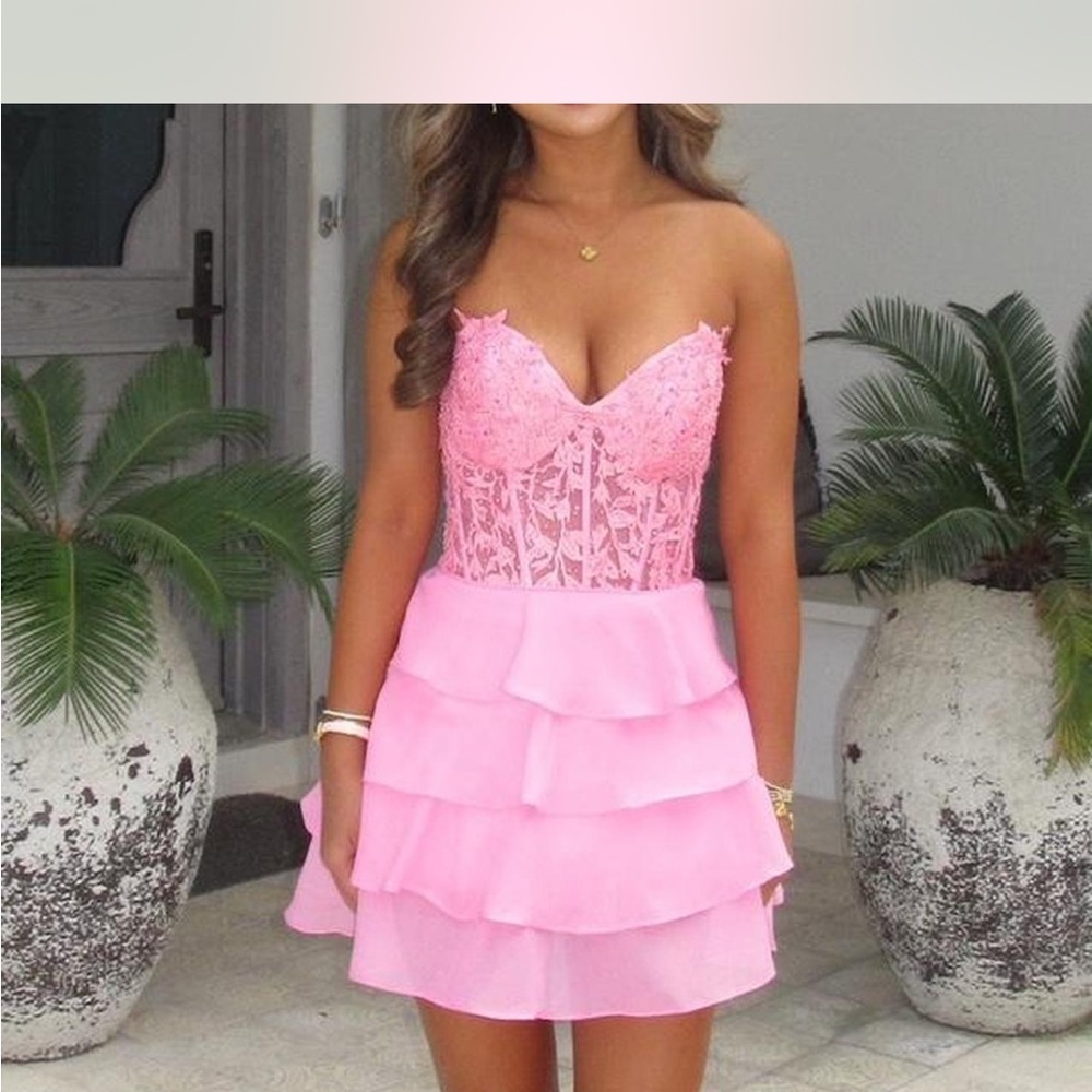 Elegant Pink Lace Strapless Dress
